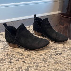 Simple Steve Madden Booties